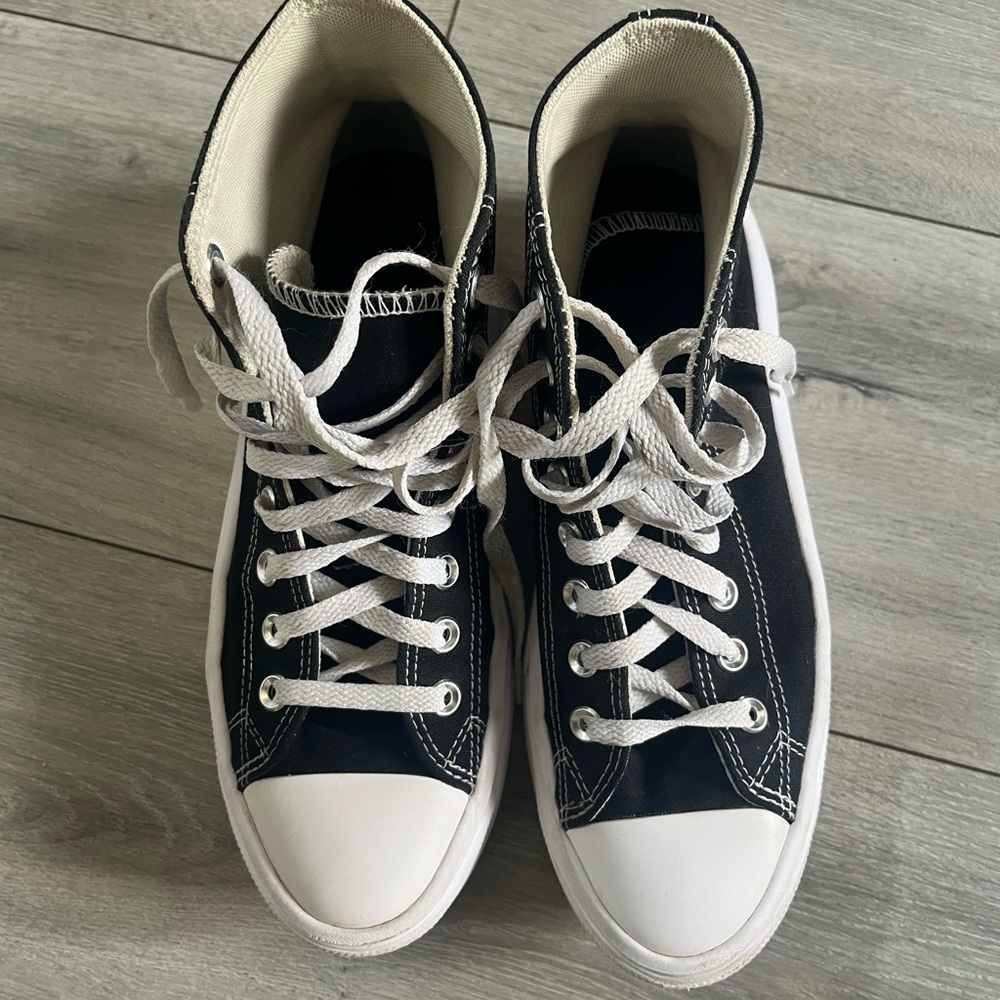Converse high tops. Black and white.